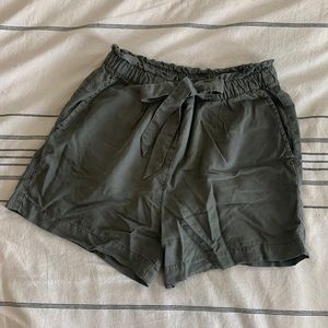 H&M high waist shorts